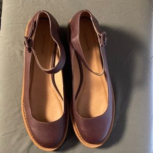 Chunky platform soled burgundy leather Mary Janes size 10